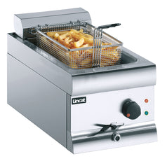 ELECTRIC SINGLE TANK COUNTER TOP FRYER, SIZE:W300 D600 H335 mm, POWER: 6kw - Mabrook Hotel Supplies