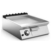 60 cm Gas Fry-Top with Smooth Hotplate with Single Cooking Zone.