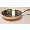 (0147.02235.CU) FRYPAN, MULTILAYER. 22*3.5, LONG S/S HANDLE, COPPER OUTSIDE LAYER.