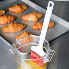 SILICON PASTRY BRUSH WITH HOOK RED - Mabrook Hotel Supplies