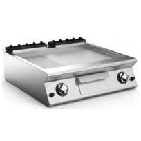 80 cm Gas Fry-Top with Thermostatically-Controlled Sloping Hotplate 2/3 Smooth 1/3 Ribbed.