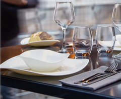 SET OF 6 DINNER PLATES, ROUND BOWLS & BONE PLATES