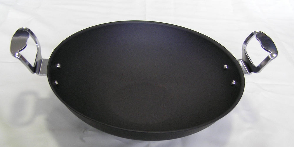 "BLACK CHINESE PAN W/METAL HANDLE, SIZE: 27CM." - Mabrook Hotel Supplies