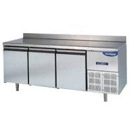 3 DOORS W/BACKSPLASH S/S GN 1/1 COUNTER REFRIGERATOR WITH 100 MM REAR RISER WORKING TOP.