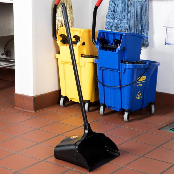 RUBBERMAID EXECUTIVE SERIES™ LOBBY PRO® DUSTPAN WITH LONG HANDLE, BLACK - Mabrook Hotel Supplies