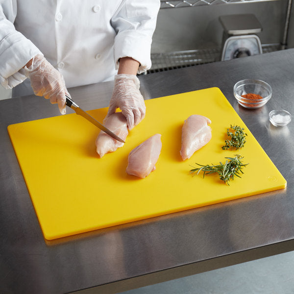 CUTTING BOARD COLOR YELLOW - Mabrook Hotel Supplies