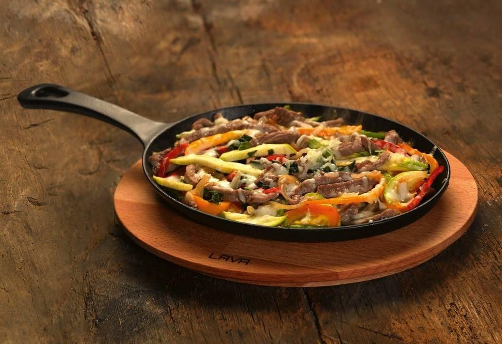 FAJITA PLATE AND WOODEN PLATTER ; 17x23cm; SKILLET OVAL - Mabrook Hotel Supplies
