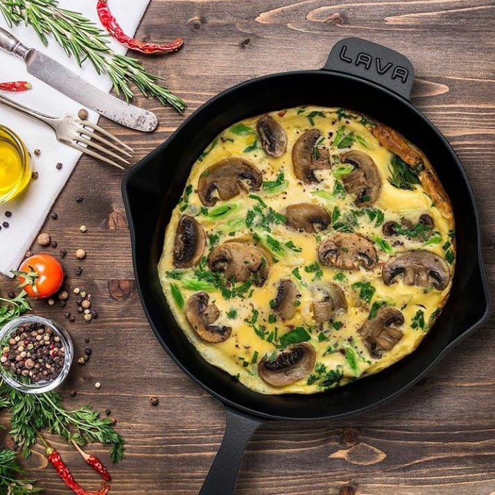 LAVA CAST IRON ROUND FRYING PAN - 28 CM - Mabrook Hotel Supplies