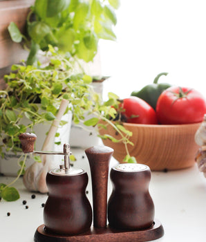 BISETTI PEPPER MILL AND SALT SHAKER SET IN WALNUT WOOD - 10 CM - Mabrook Hotel Supplies